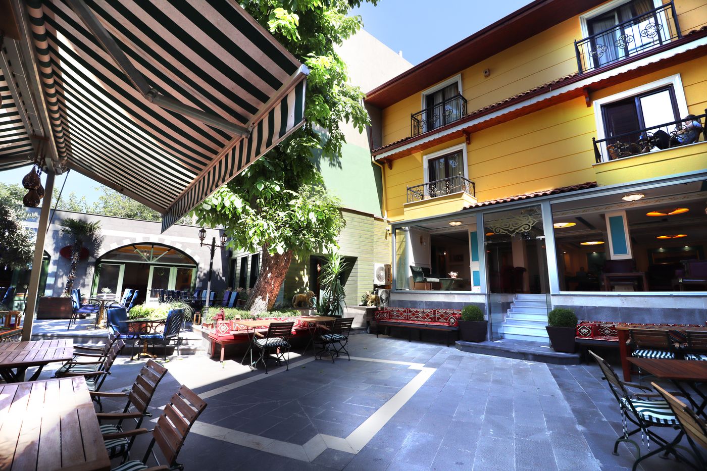 Garden-House-Istanbul-General-view-39