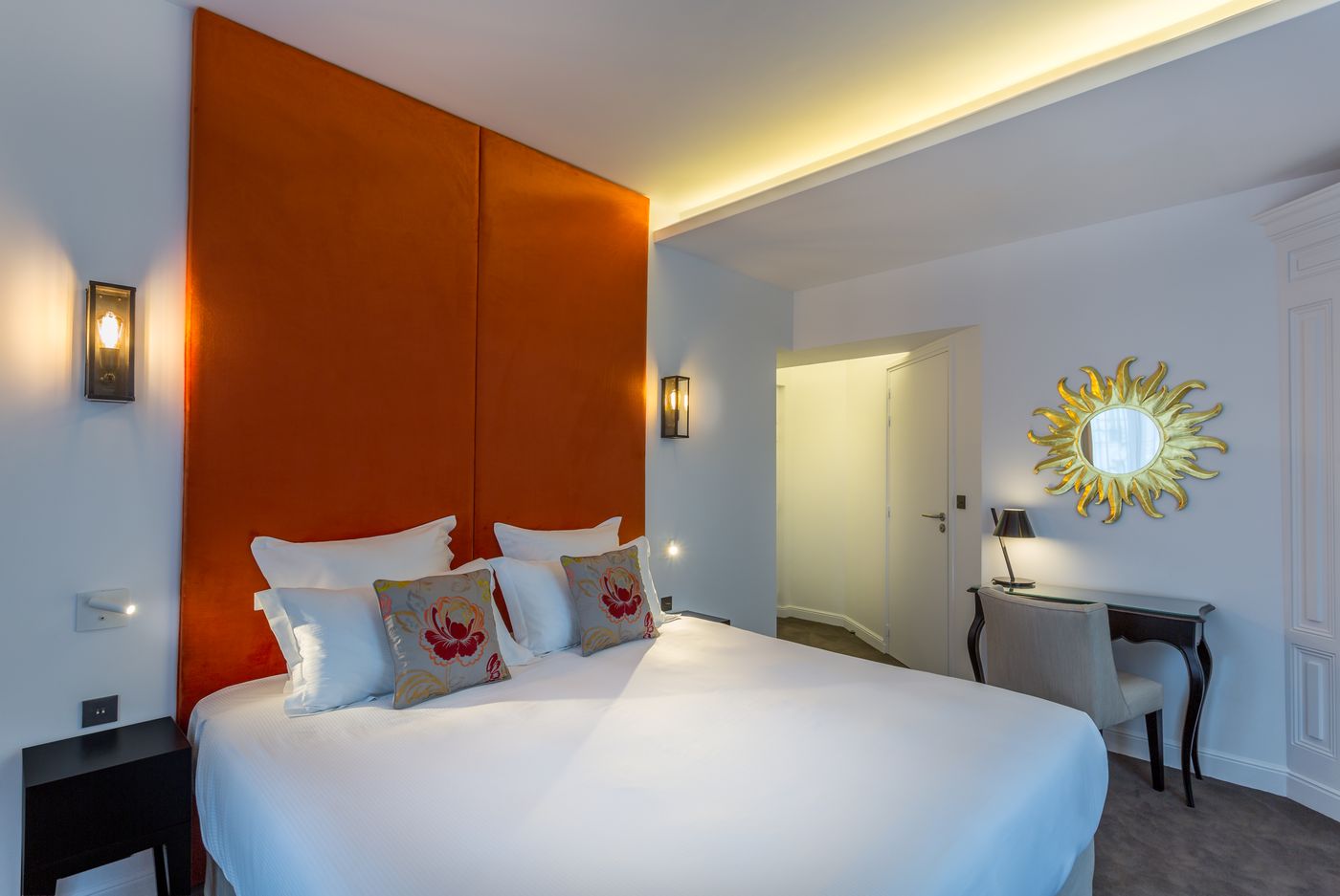 Hotel La Comtesse-France-PARIS-Room-10