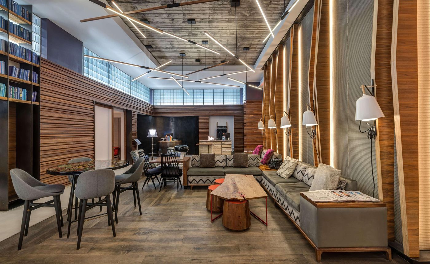 Hyatt-Herald-Square-New-York-Lobby-11