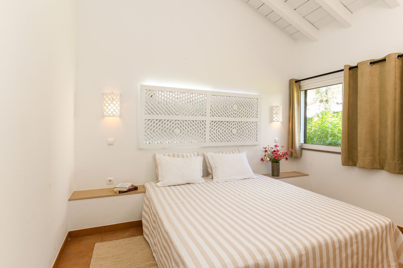 Pedras-d-el-Rei-Room-32