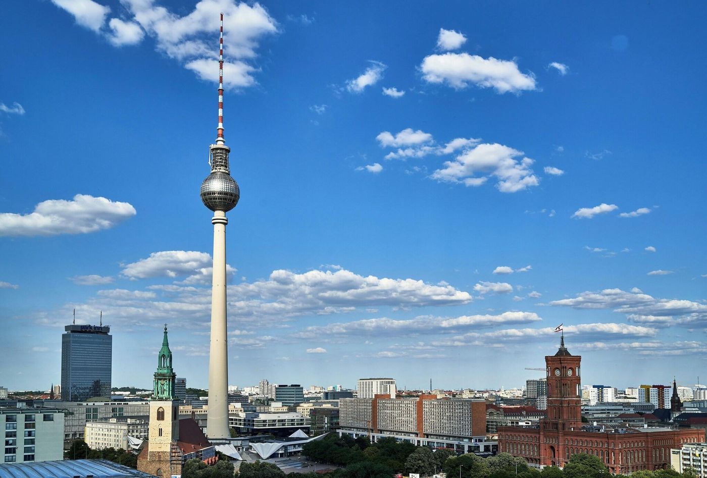 Park-Inn-by-Radisson-Berlin-Alexanderplatz-General-view-85