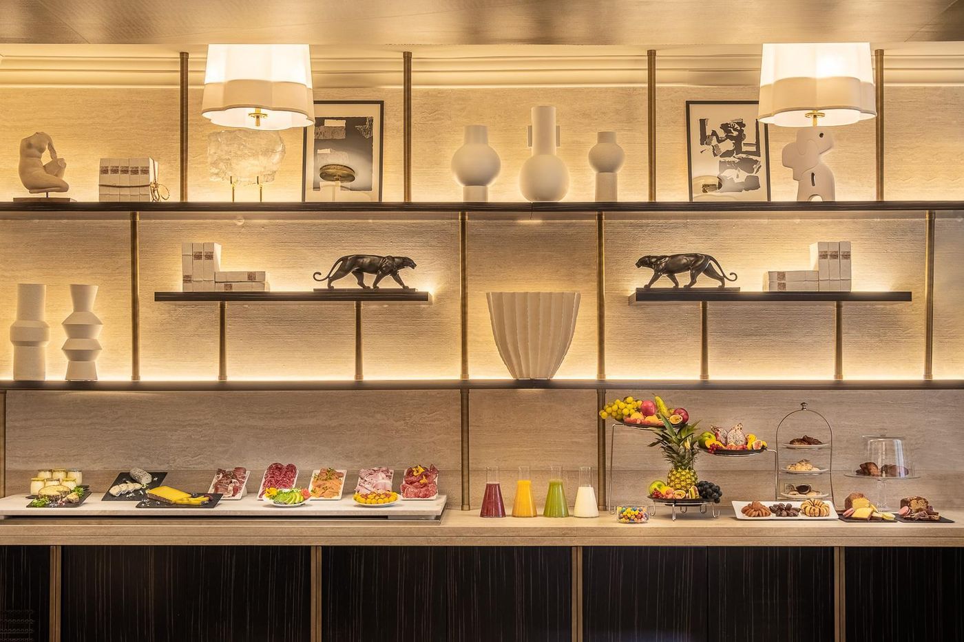 Hotel-Elysia-By-Inwood-Hotels-Restaurant-63