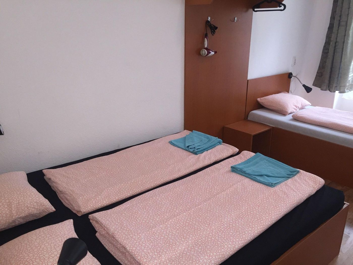 Omega-Guesthouse-Budapest-Room-12