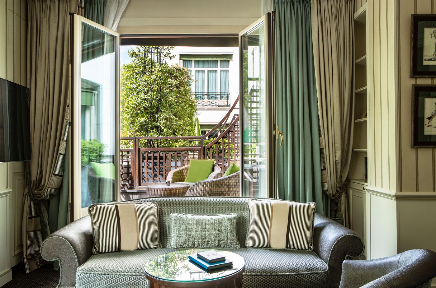 H----tel-Napol----on-Paris-Room-4