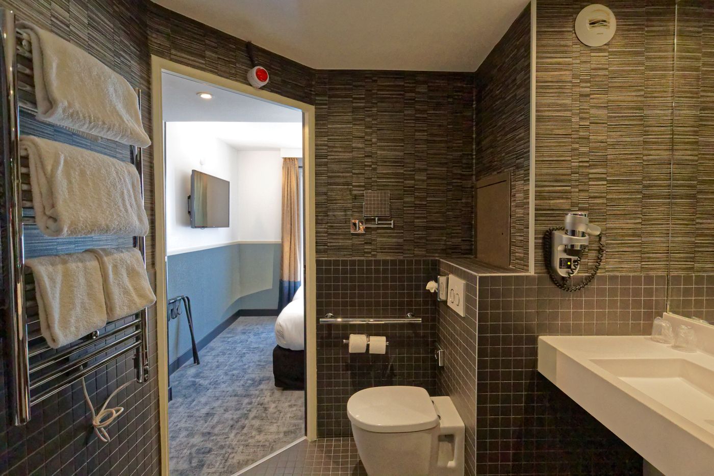 Appia-La-Fayette-Room-40