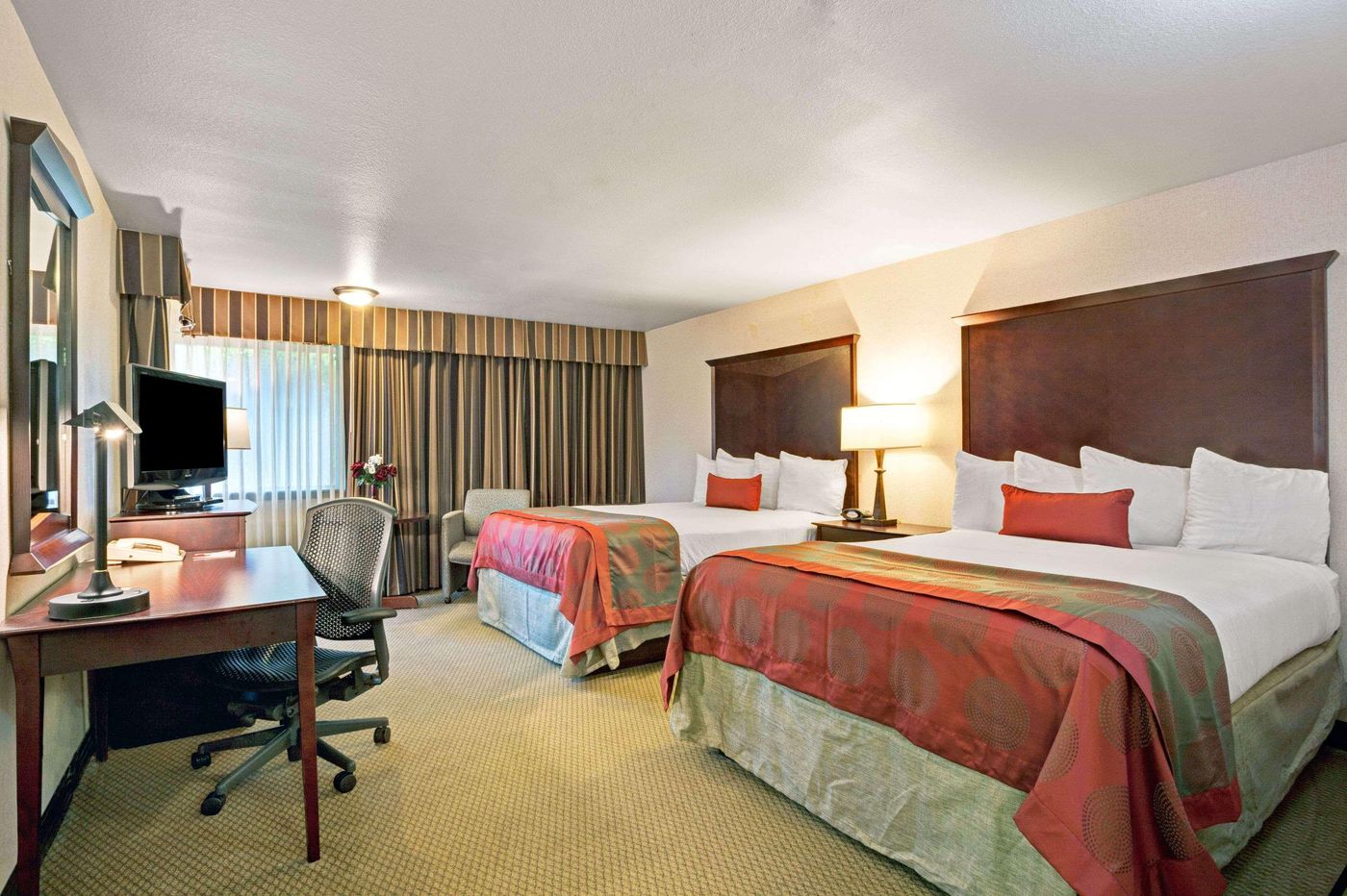 Ramada by Wyndham Tukwila Southcenter-United States-Tukwila-Room-7