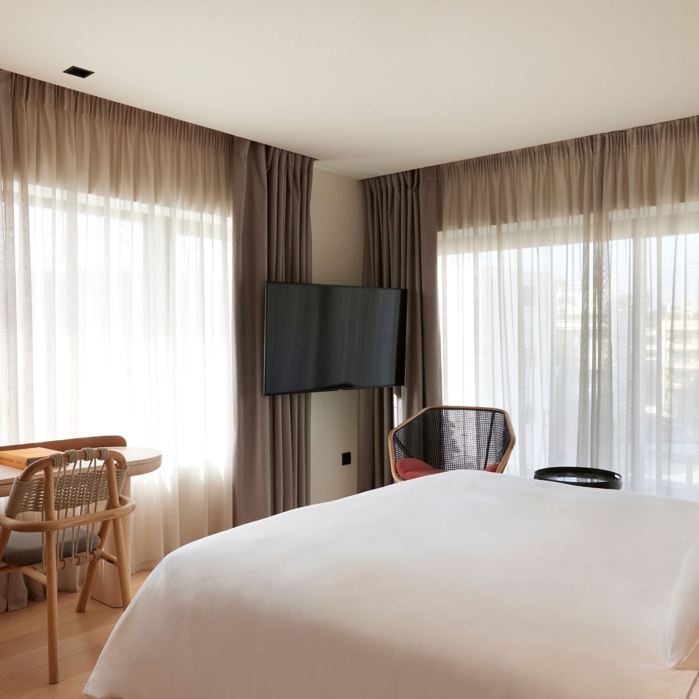 Dusit-Suites-Athens-Room-21