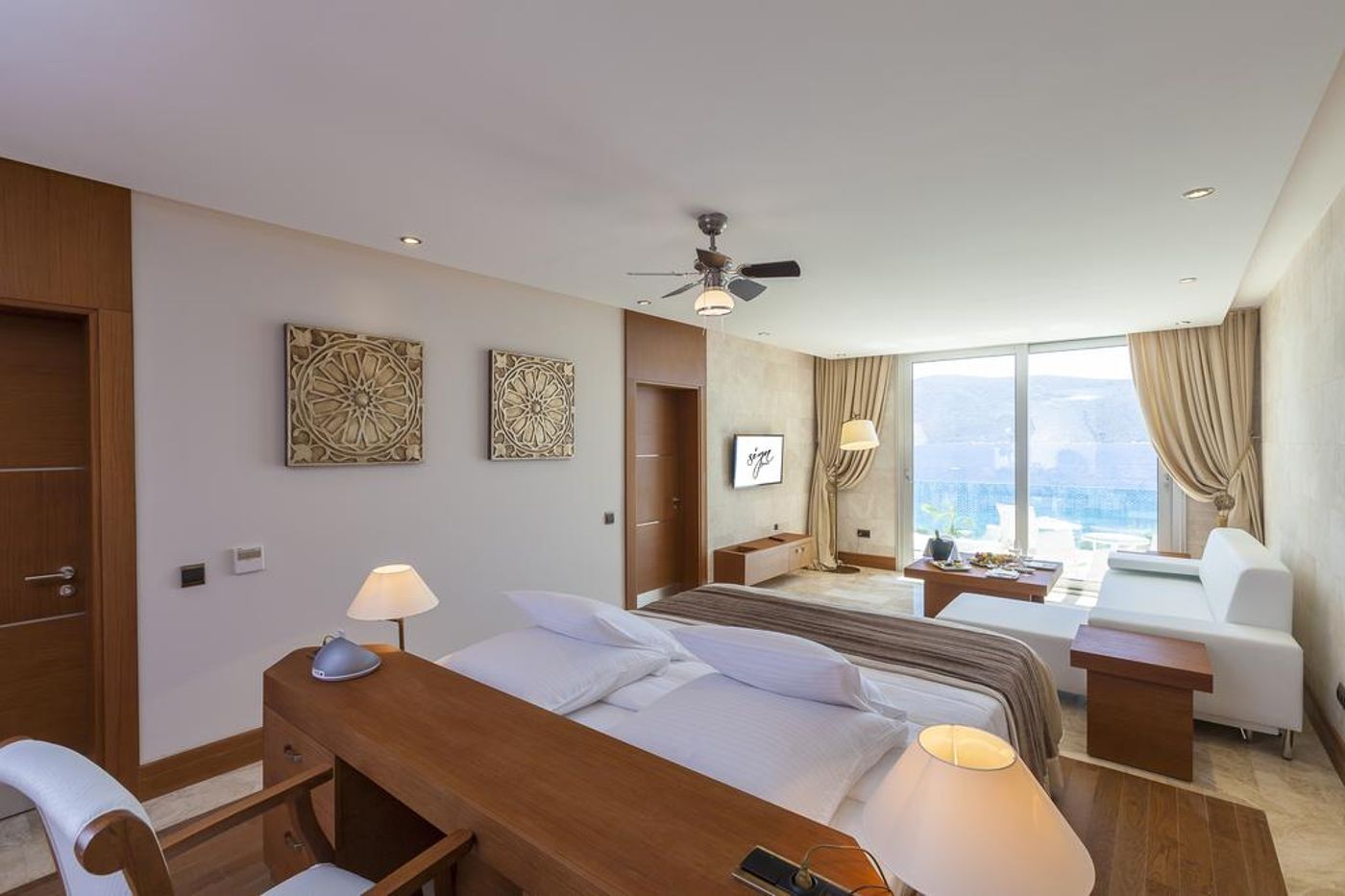 Sign by Ersan - Adults Only