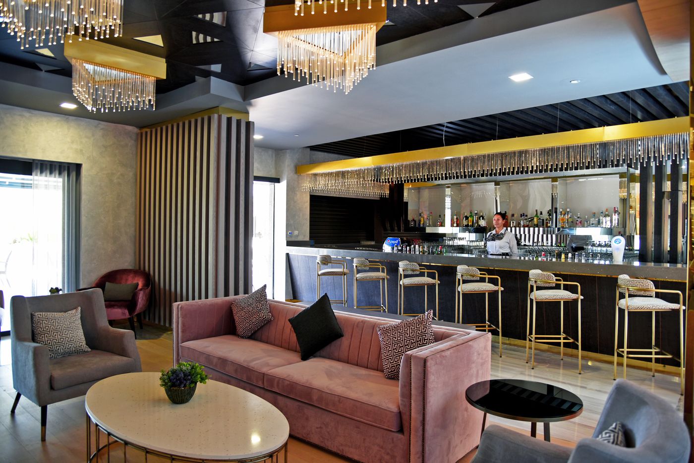 Royal-Wings-Hotel-Bar-62