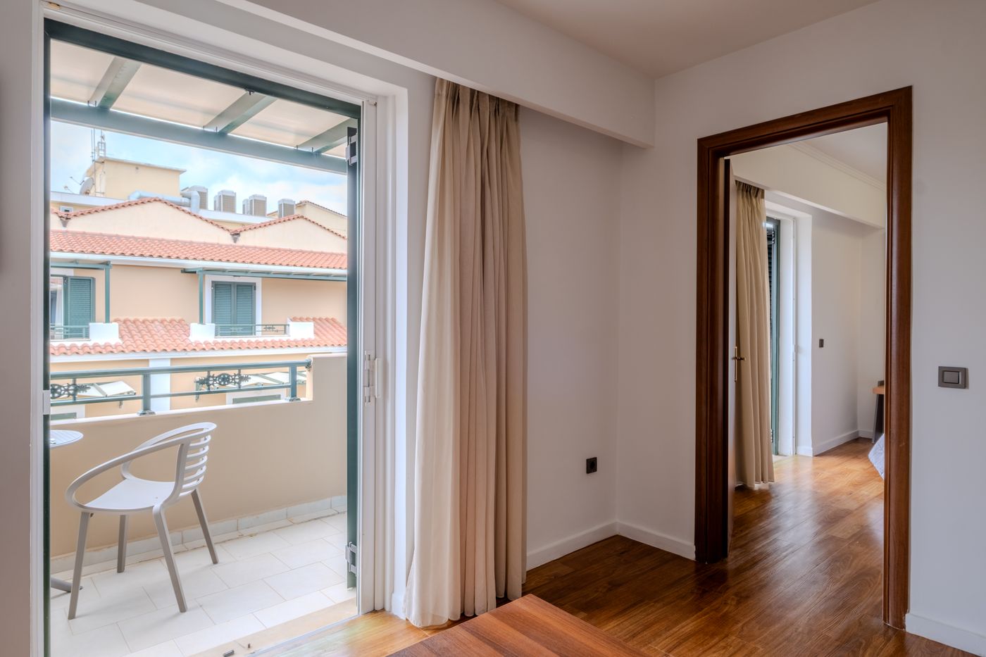 Hotel-Mediterranean-Beach-Room-37