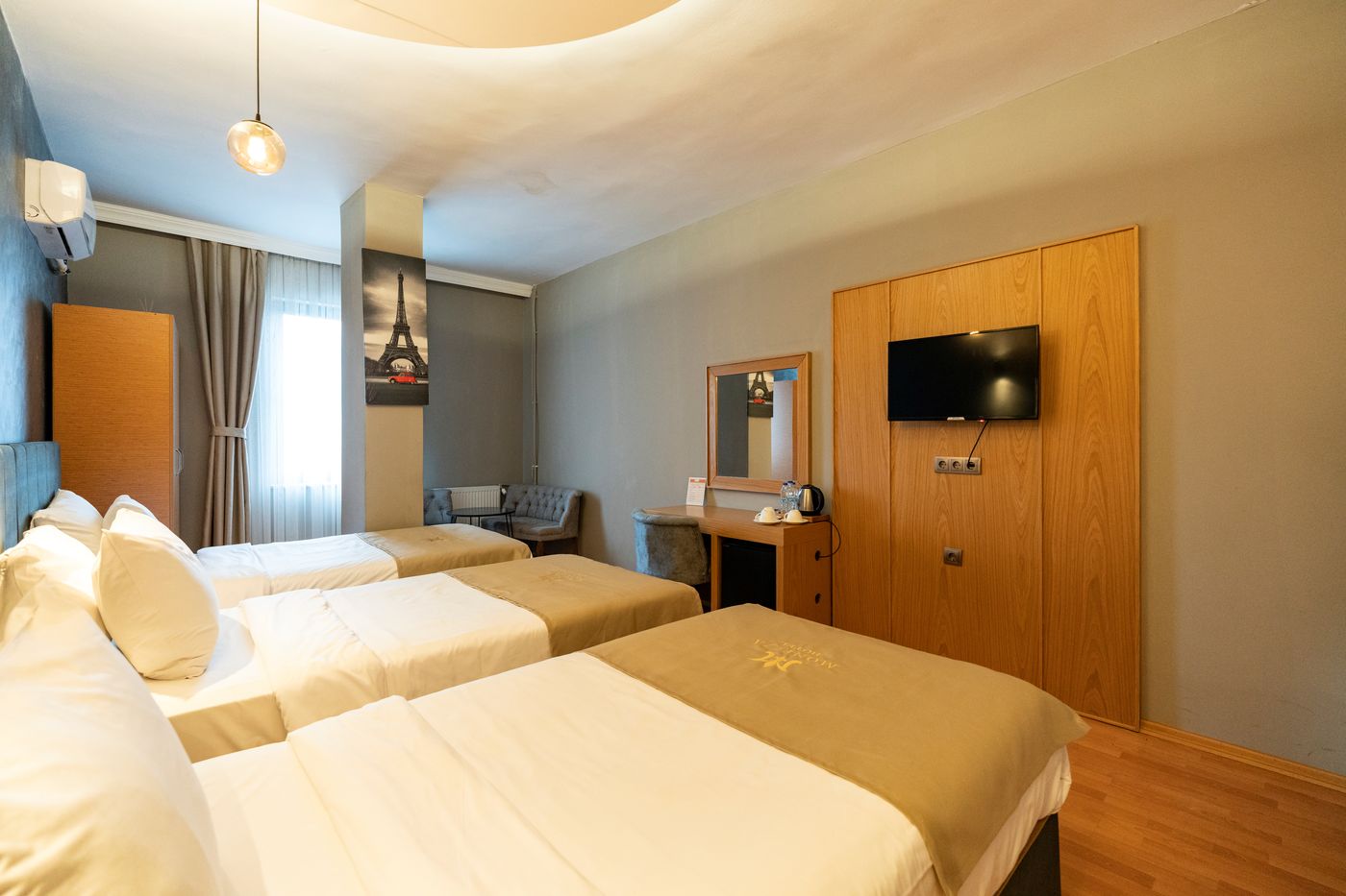 Monezza-Hotel-Room-35