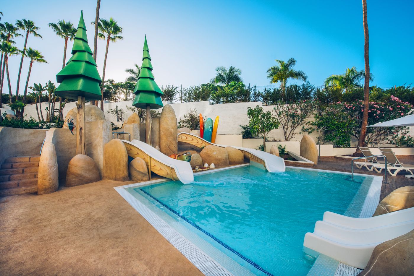 Iberostar-Waves-Bouganville-Playa-Pool-11