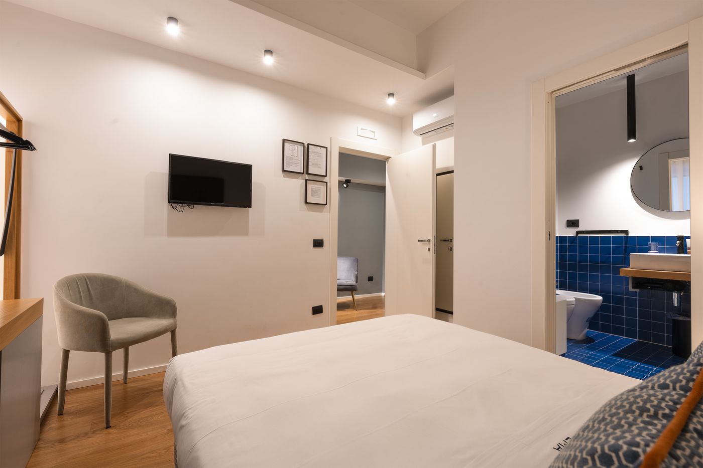 Le Mummarelle Napoli - Italy - Napoli - Room - 5