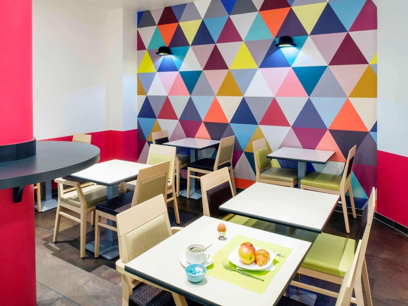 Ibis-Styles-Luxembourg-Centre-Gare-Restaurant-20