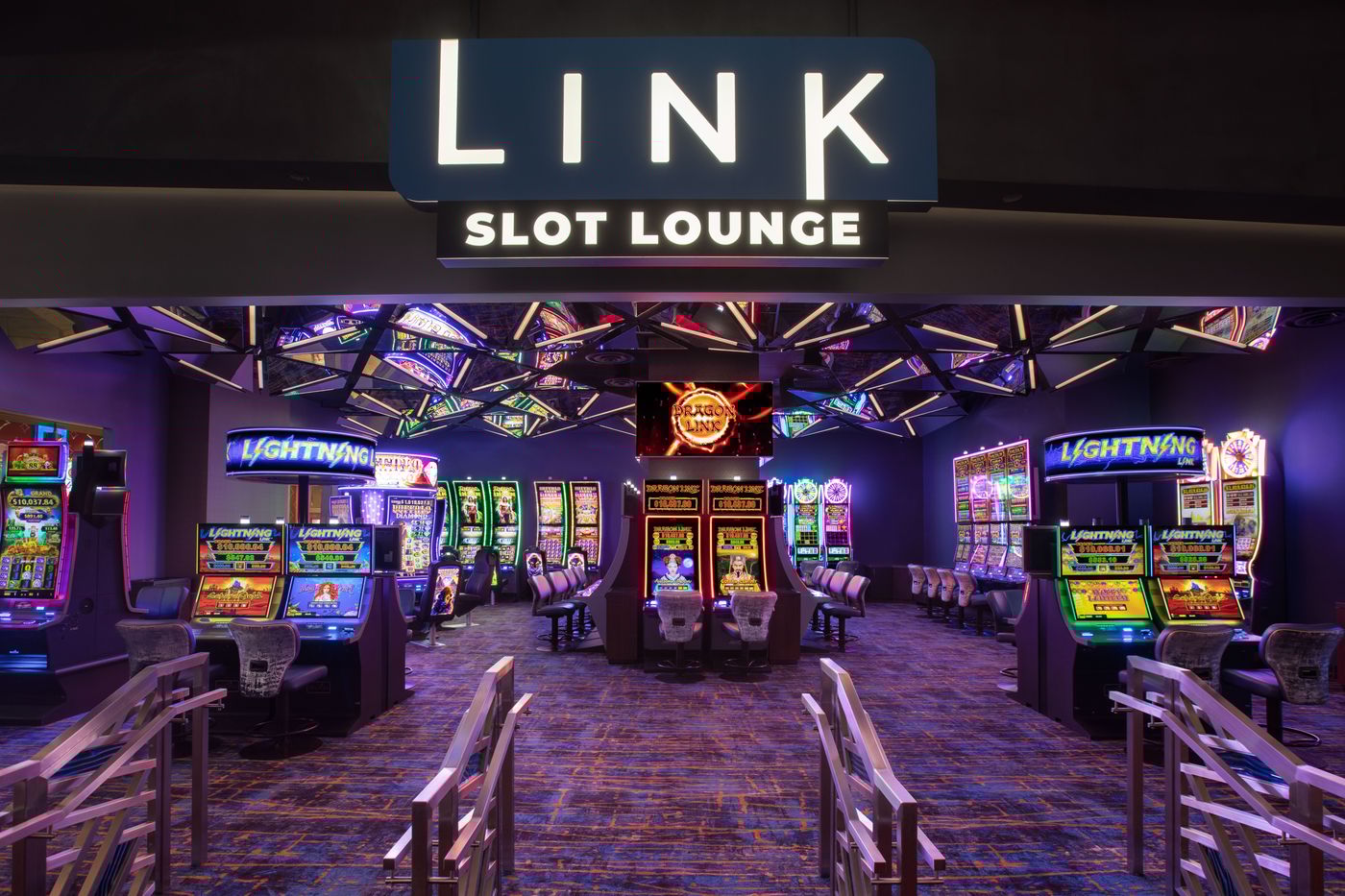 The-Strat-Hotel--Casino---Tower-General-view-69