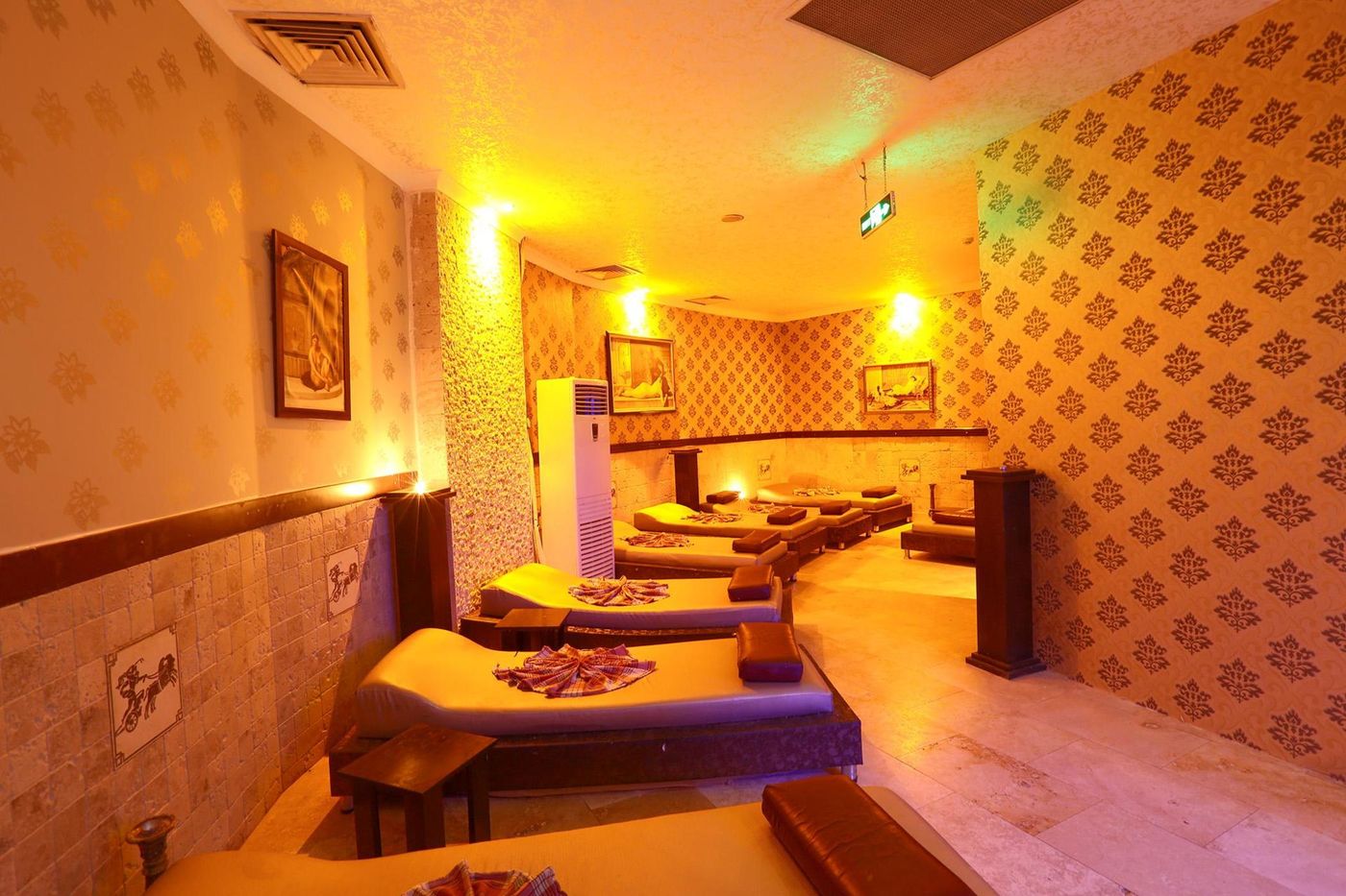 Selectum-Family-Comfort-Side-Sports-and-Entertainment-57