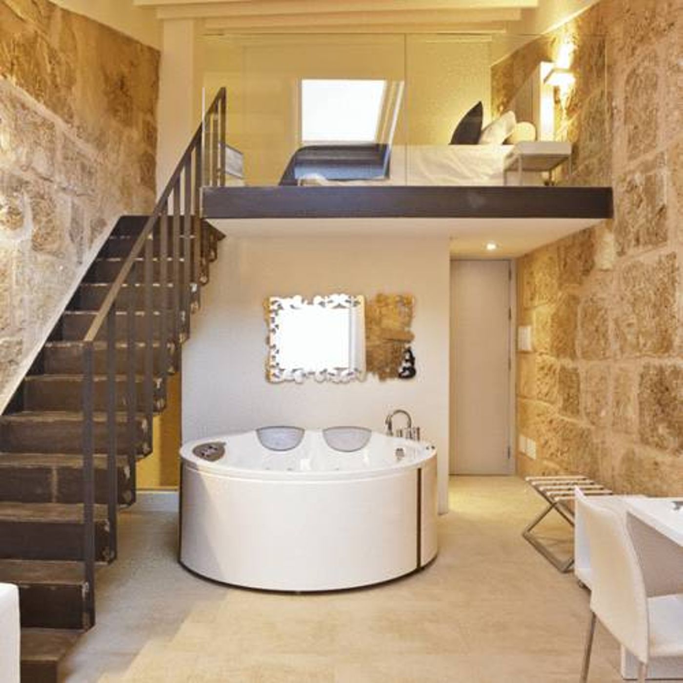 Hotel Santa Clara Urban Hotel & Spa