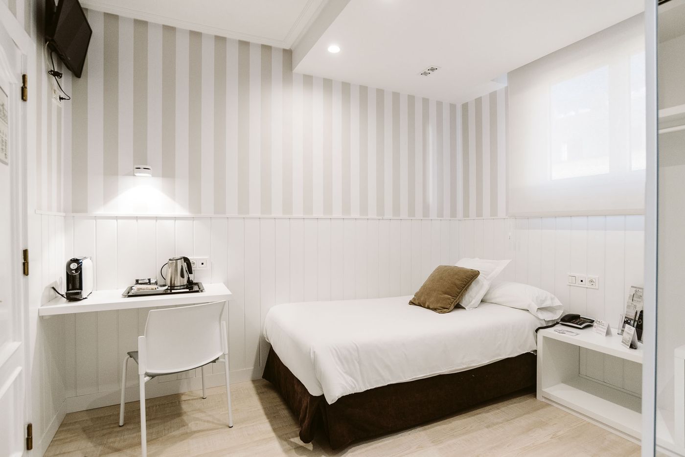 Abando-Spain-BILBAO-Room-9