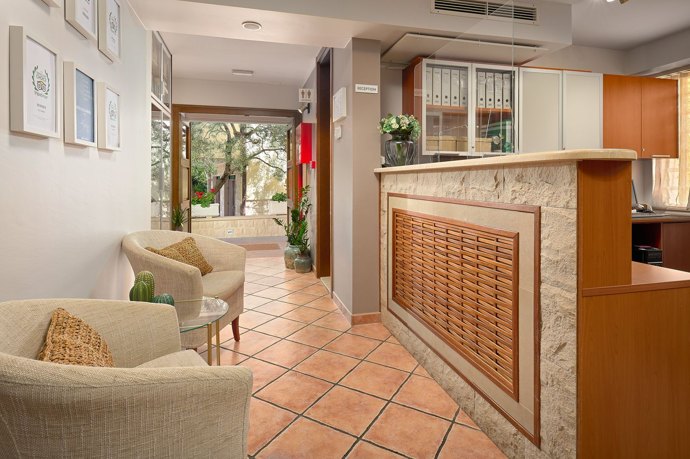 Villa-Andrea-Lobby-46