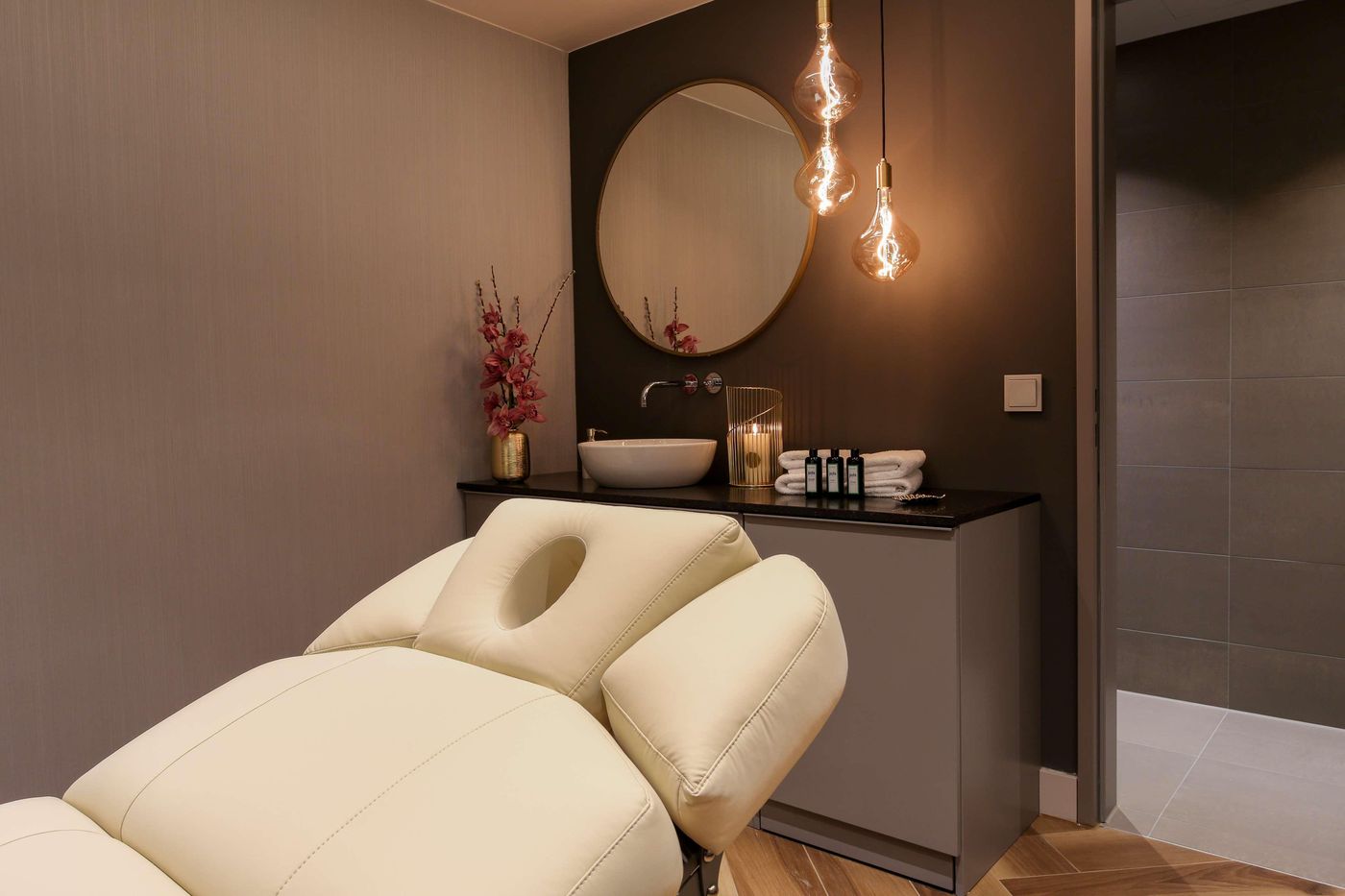 art-otel-berlin-mitte-powered-by-Radisson-Hotels-Sports-and-Entertainment-42