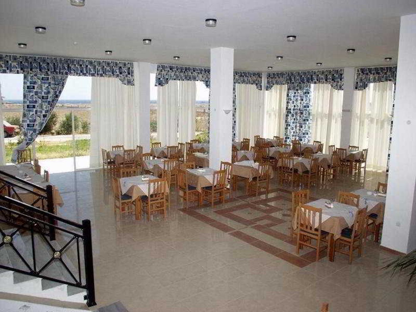 Evripides-Village-Restaurant-21