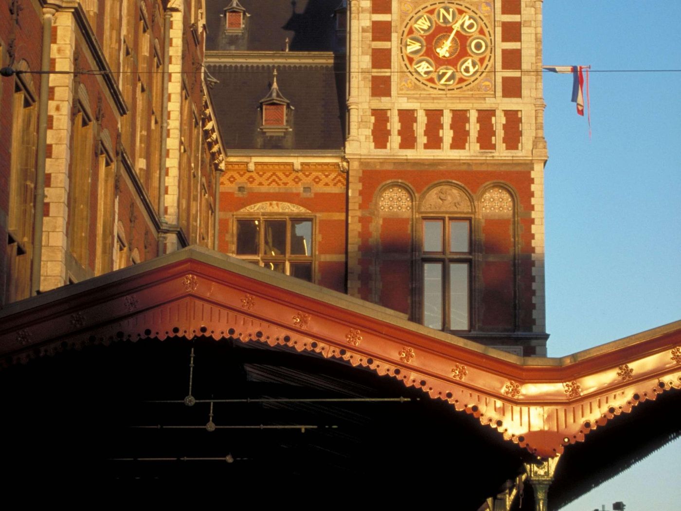 ibis-Amsterdam-Centre-General-view-79