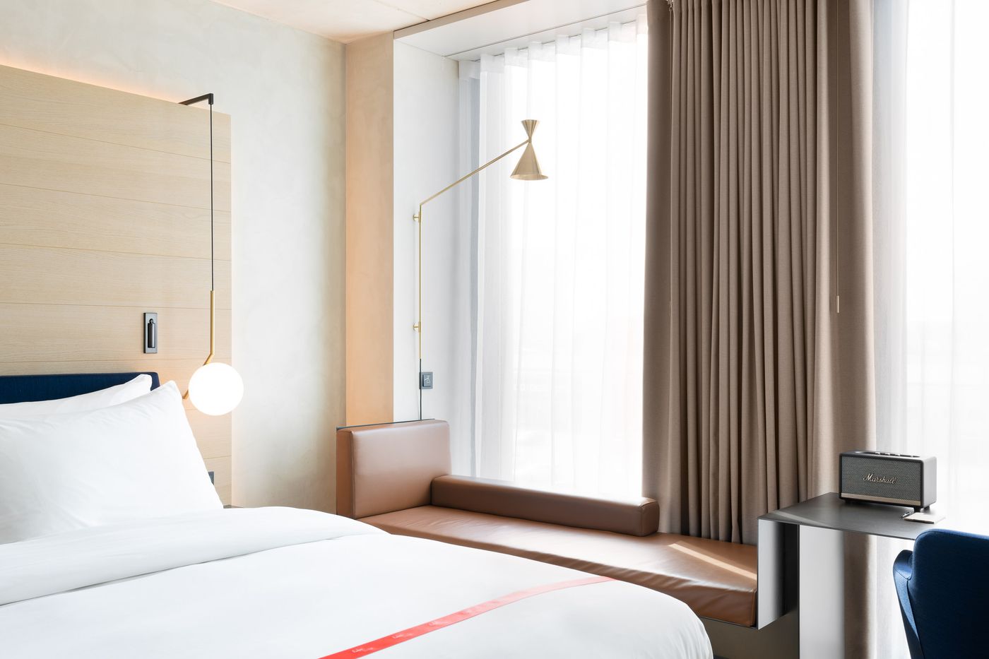 Ruby-Emma-Hotel---Bar-Room-27