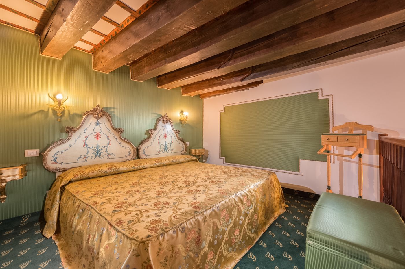 Giorgione-Hotel-Room-21