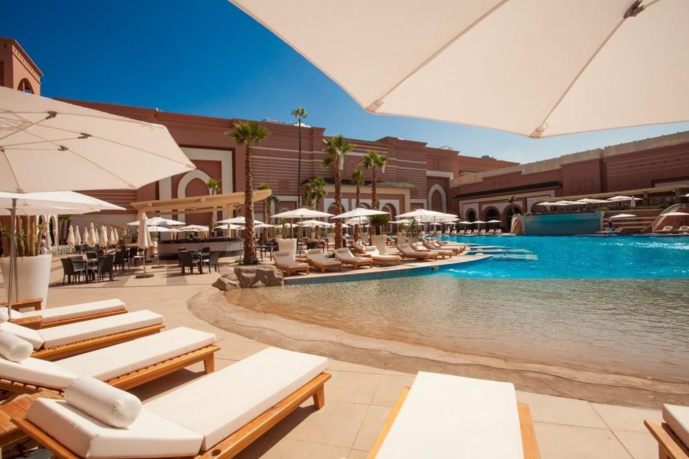 Savoy-Le-Grand-Hotel-Pool-3