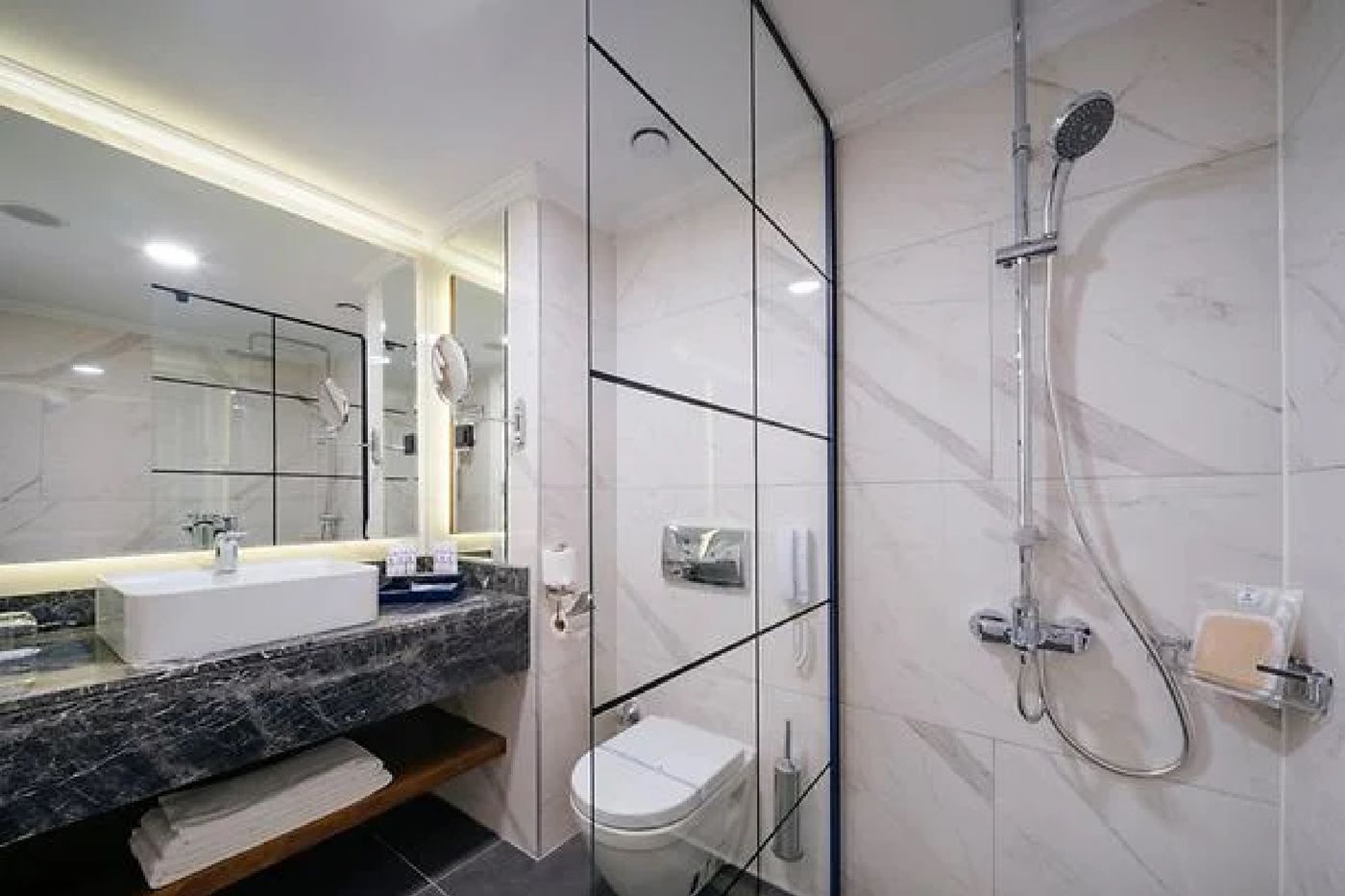 Kremlin-Palace-Room-44