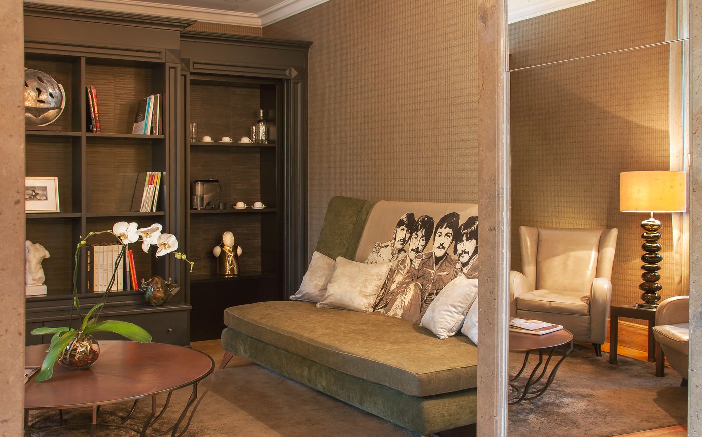 Palazzo-Manfredi-Small-Luxury-Hotels-of-the-World-Lobby-14