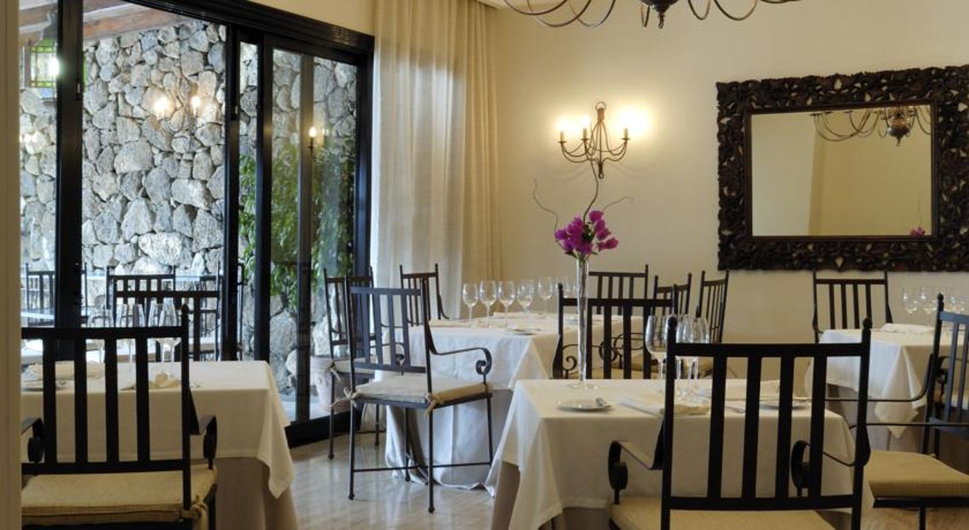 Villa-Vik-Hotel-Boutique---Adults-Only-Restaurant-36