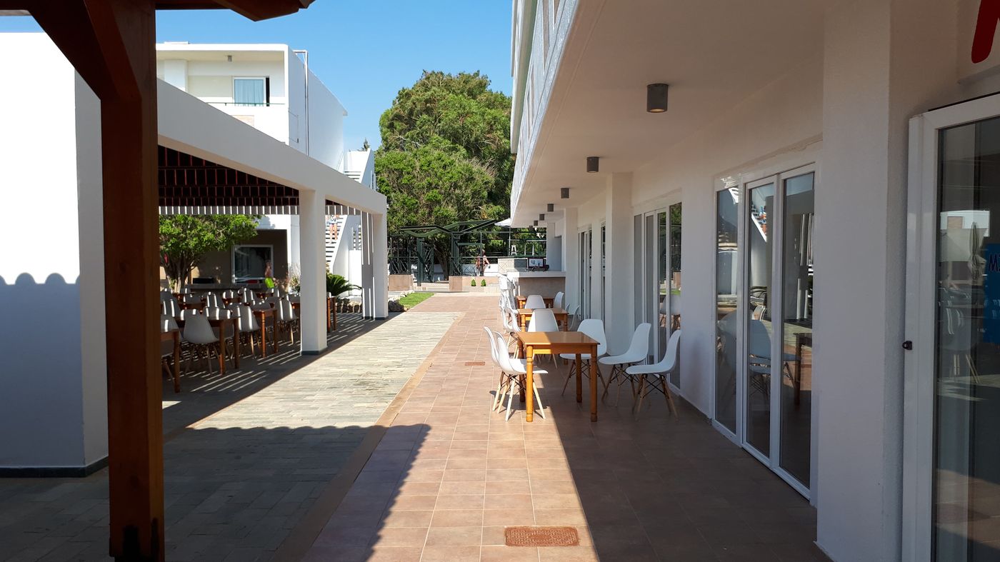 Dodeca-Sea-Resort-Restaurant-20