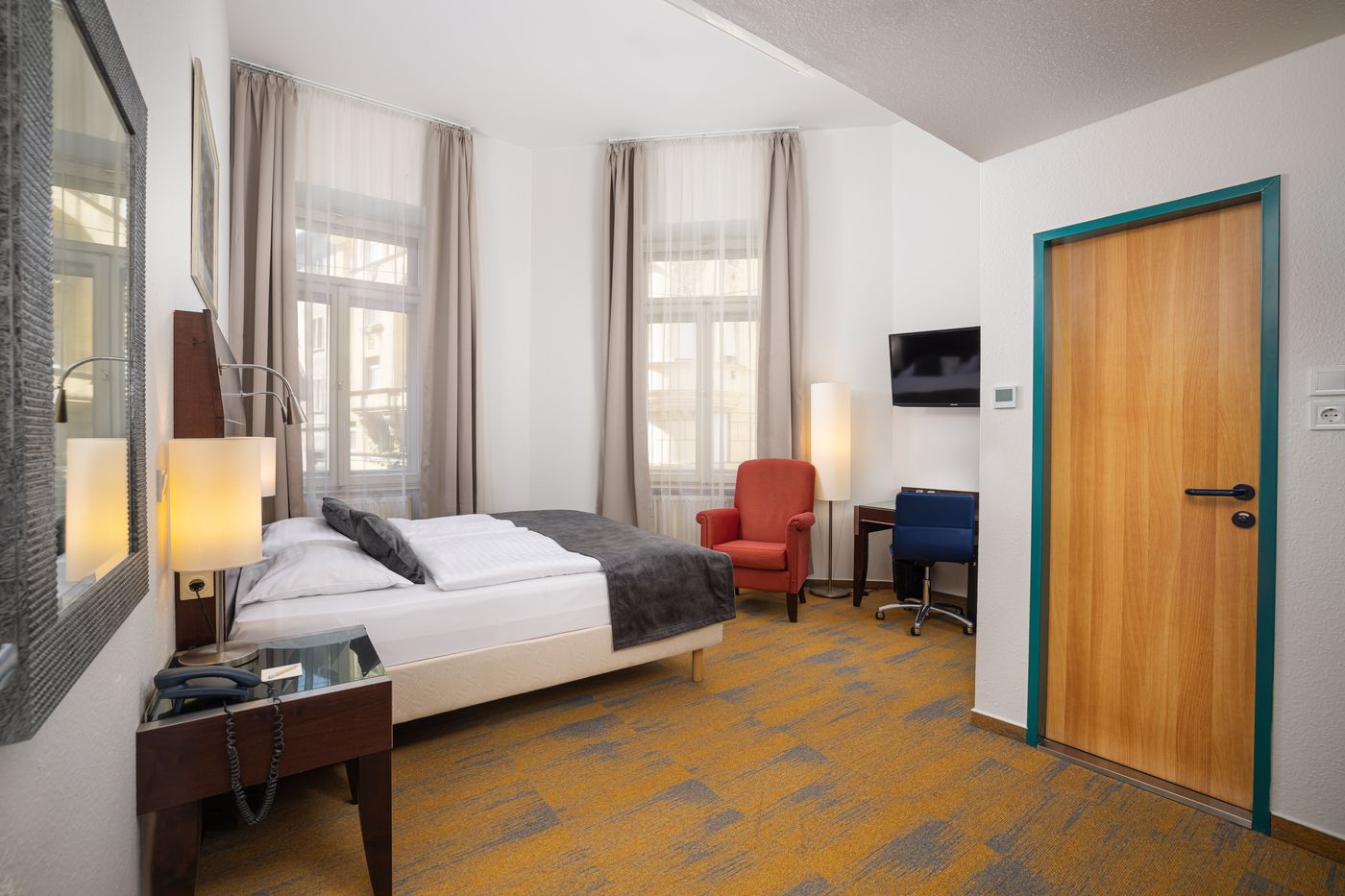 City-Hotel-Matyas-Room-7