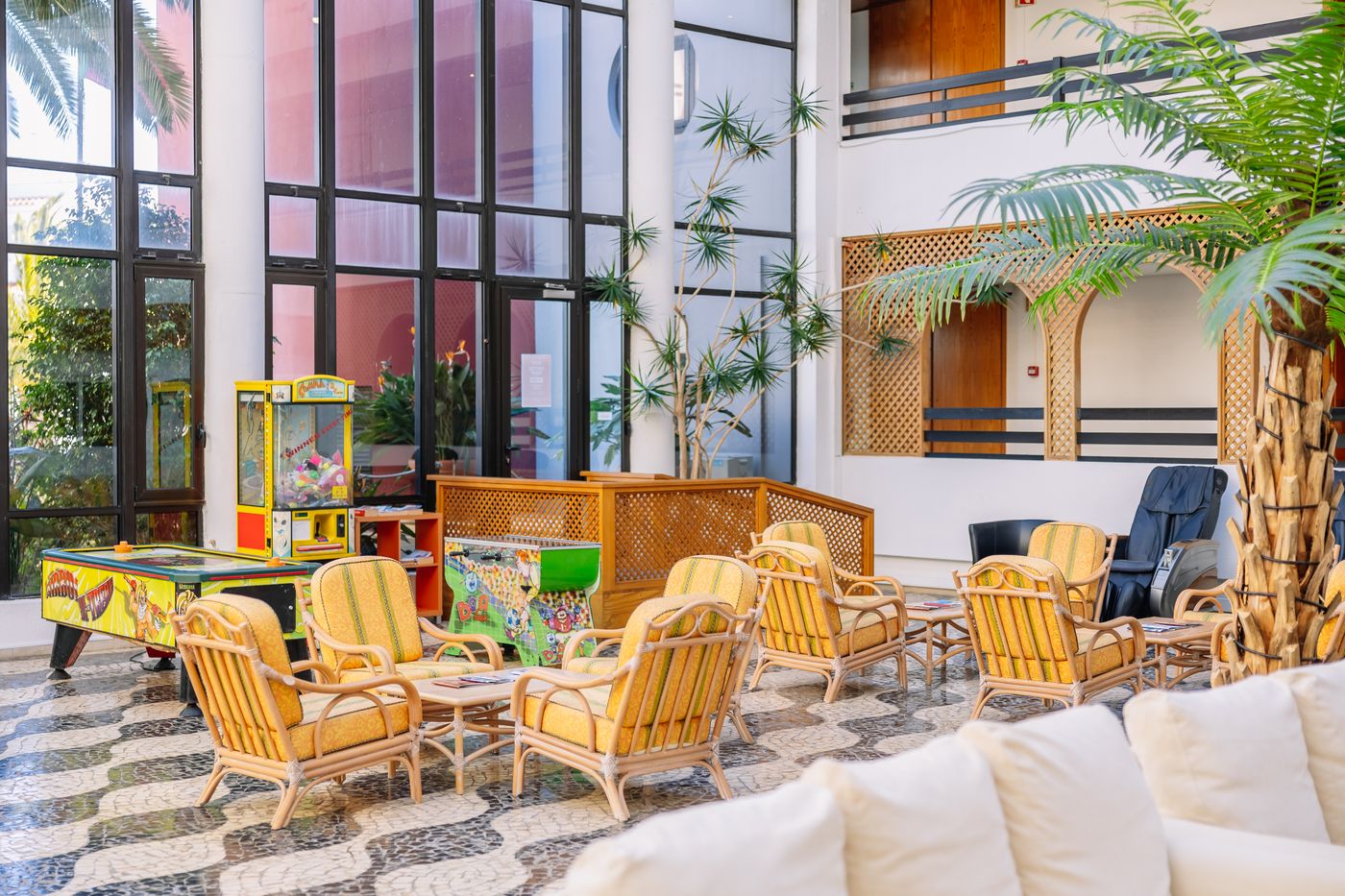 Muthu-Oura-Praia-Hotel-Lobby-58