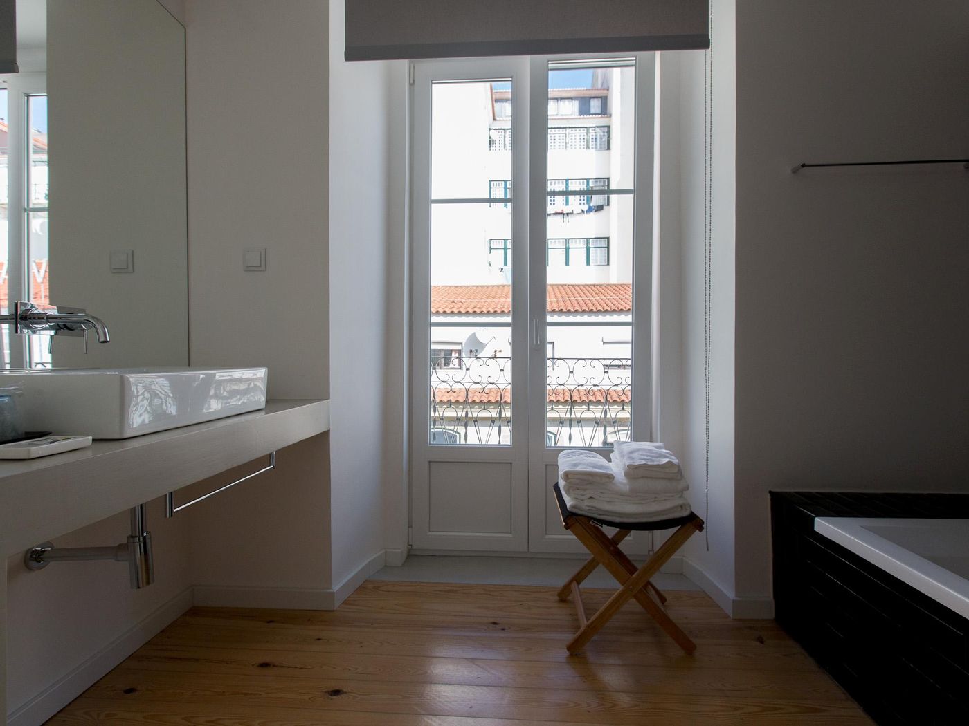 The 8 Down Town Suites-Portugal-LISBOA-Room-10