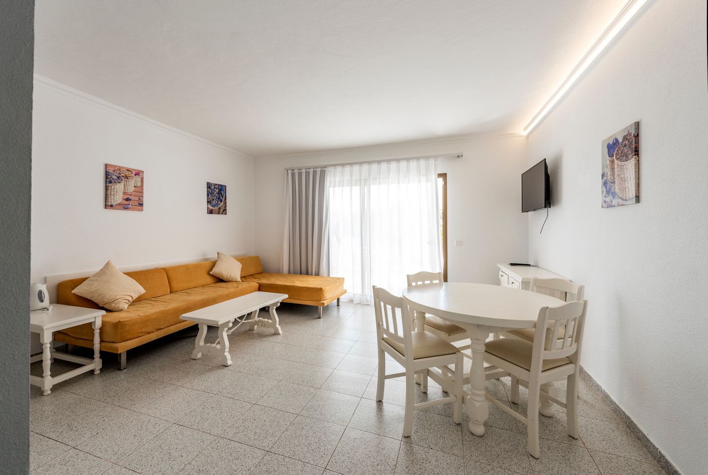 APARTAMENTOS CASA LUIS