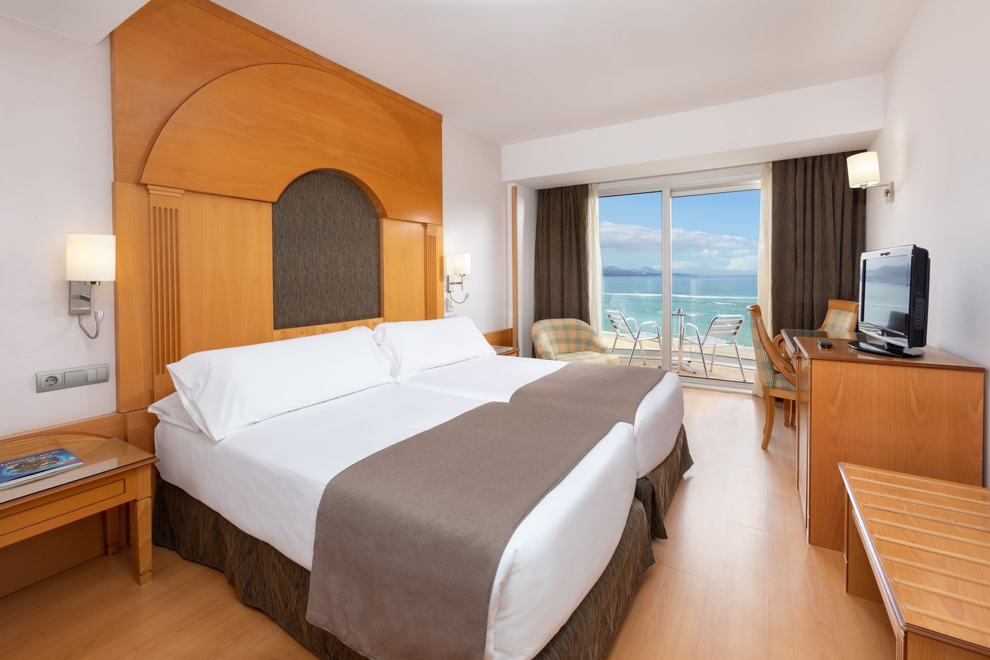 Hotel-Cristina-by-Tigotan-Room-19