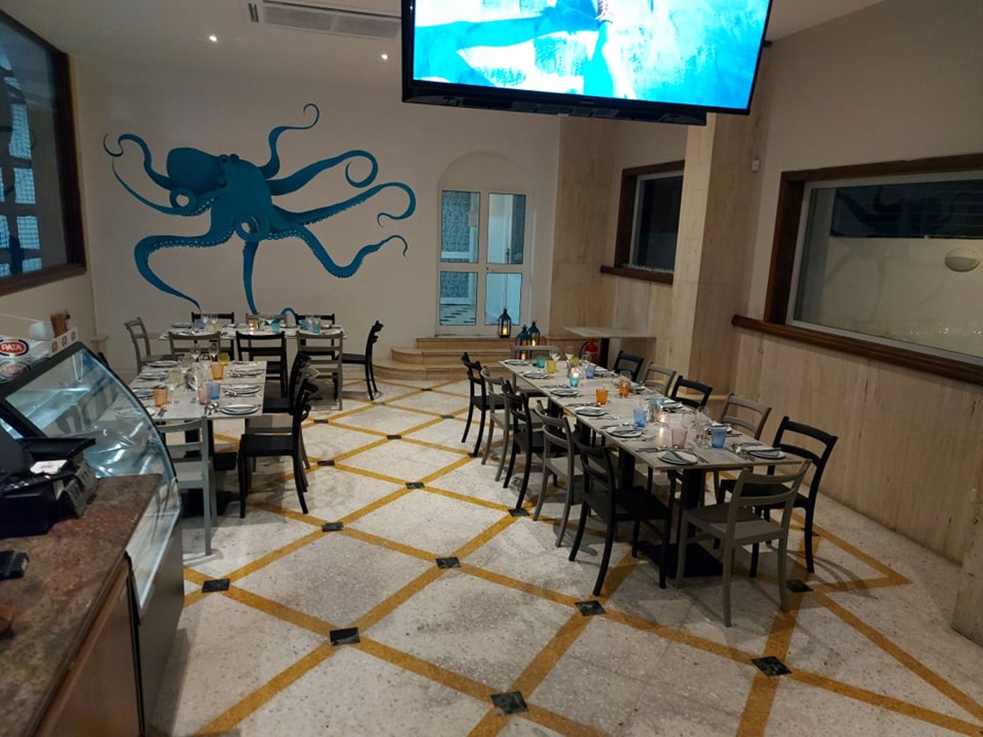 Ambassador-Hotel-Restaurant-14