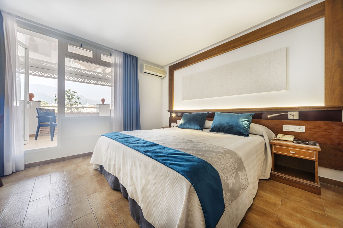 Obal-Urban-Hotel-Marbella-Room-17