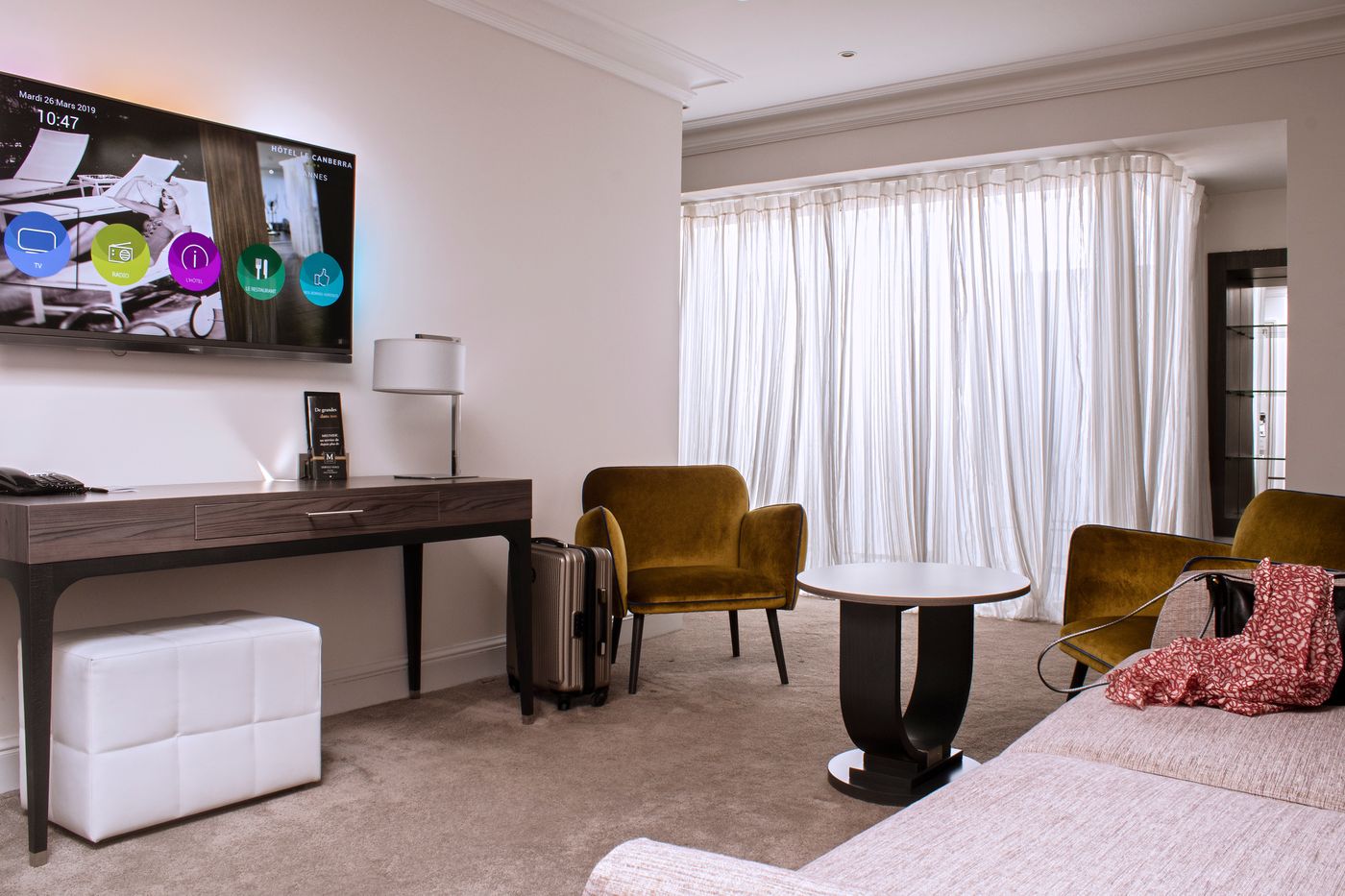 Le-Canberra-Room-50