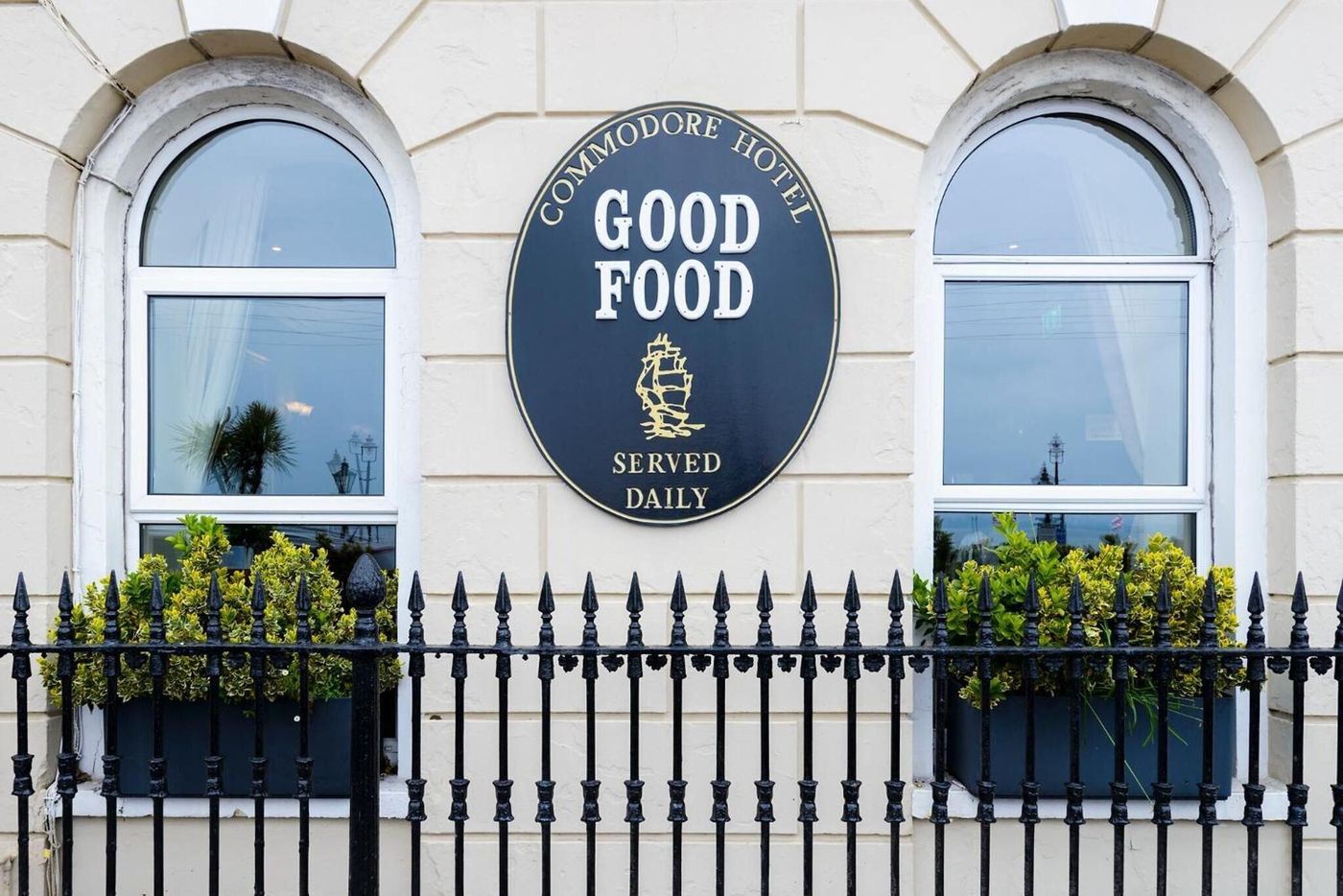 Commodore - Ireland - COBH , CO CORK - General view - 5