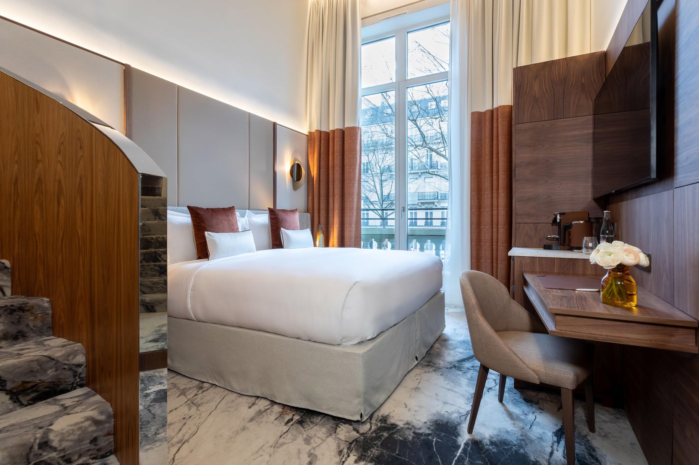 InterContinental-Paris---Champs-Elysees-Etoile--an-IHG-Hotel-Room-25