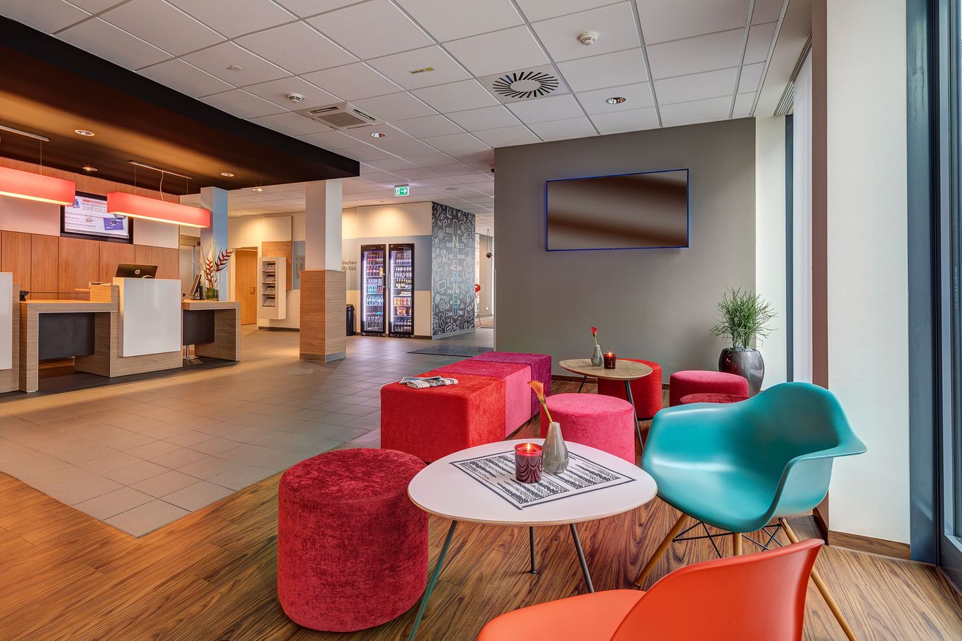ibis-Muenchen-City-Sued-Lobby-6