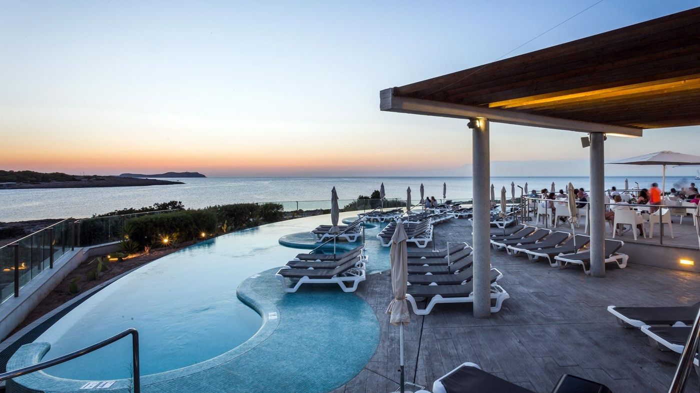 Sirenis Seaview Country Club