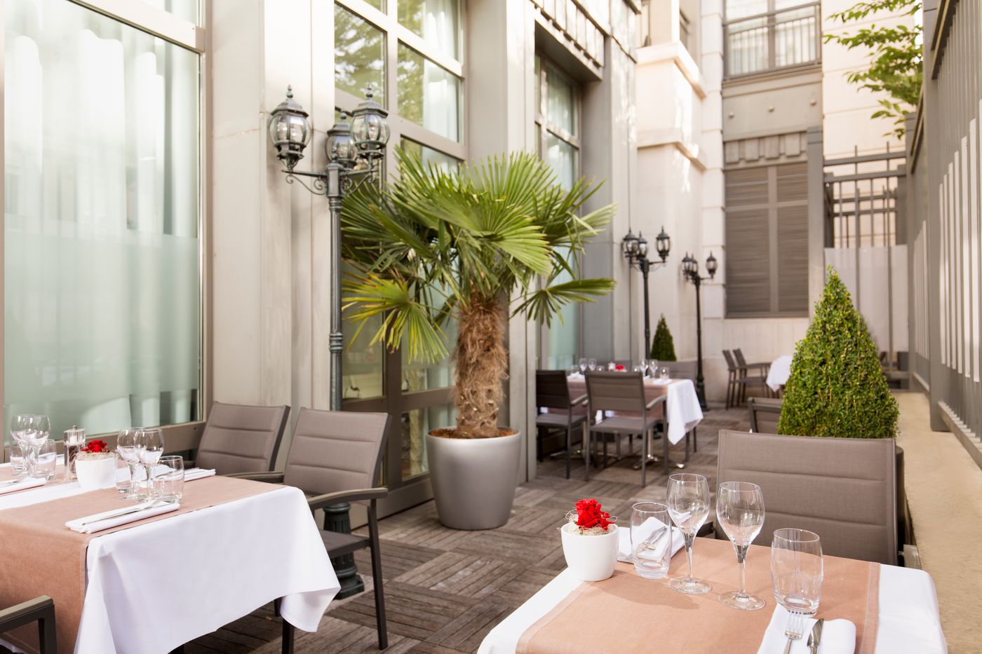 Relais-Spa-Chessy-Terrace-38