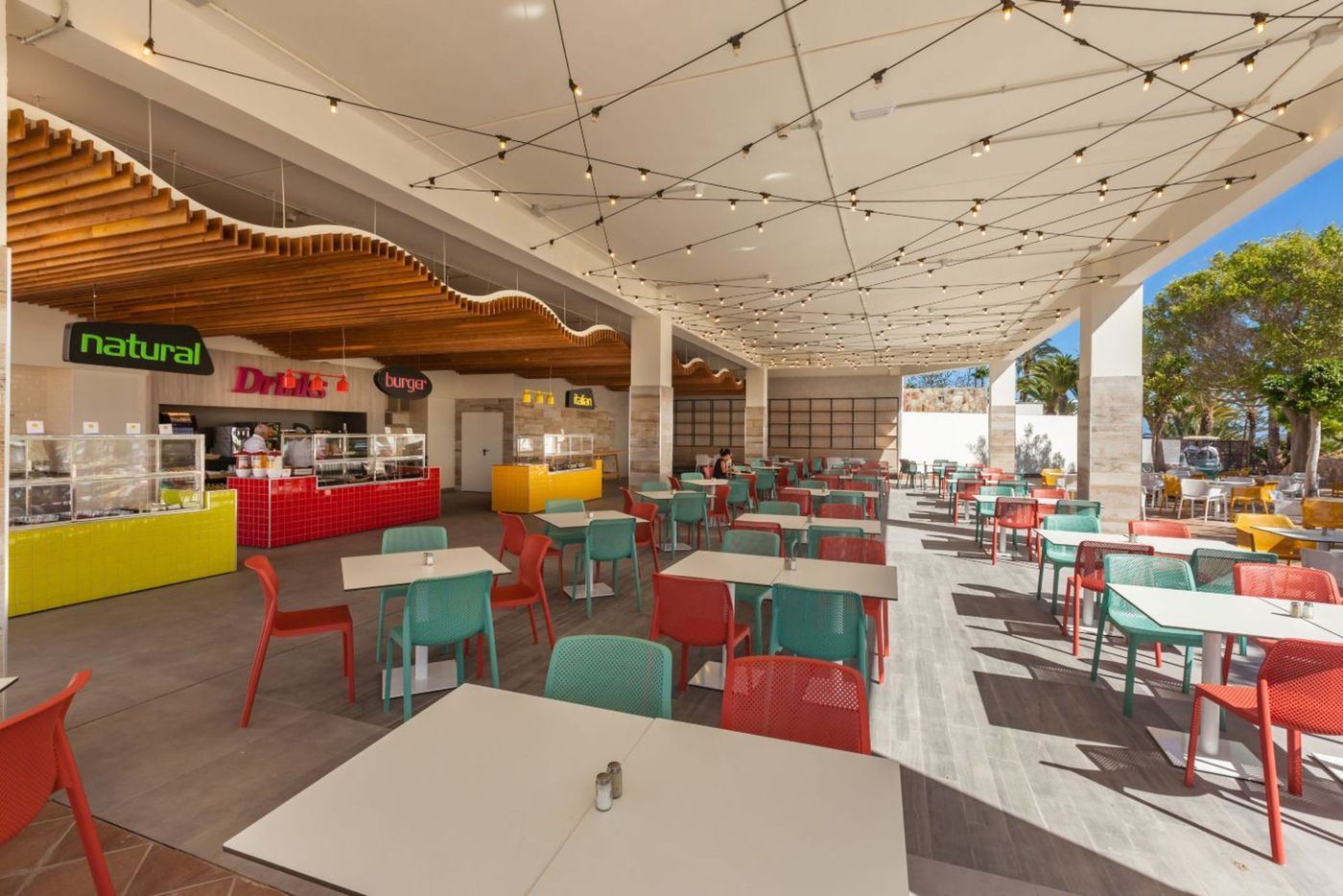 Abora-Interclub-Atlantic-by-Lopesan-Hotels-Restaurant-21