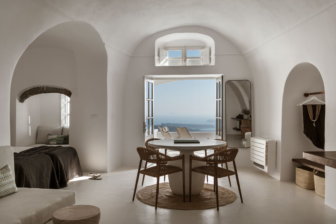 Aqua-Luxury-Suites-Room-23