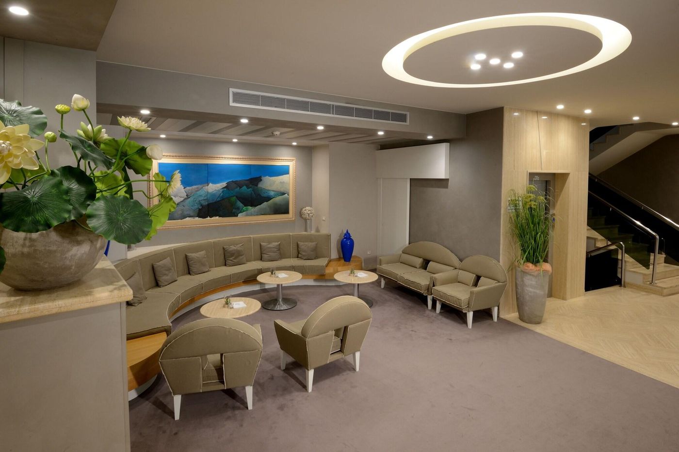 President-Park-Lobby-39