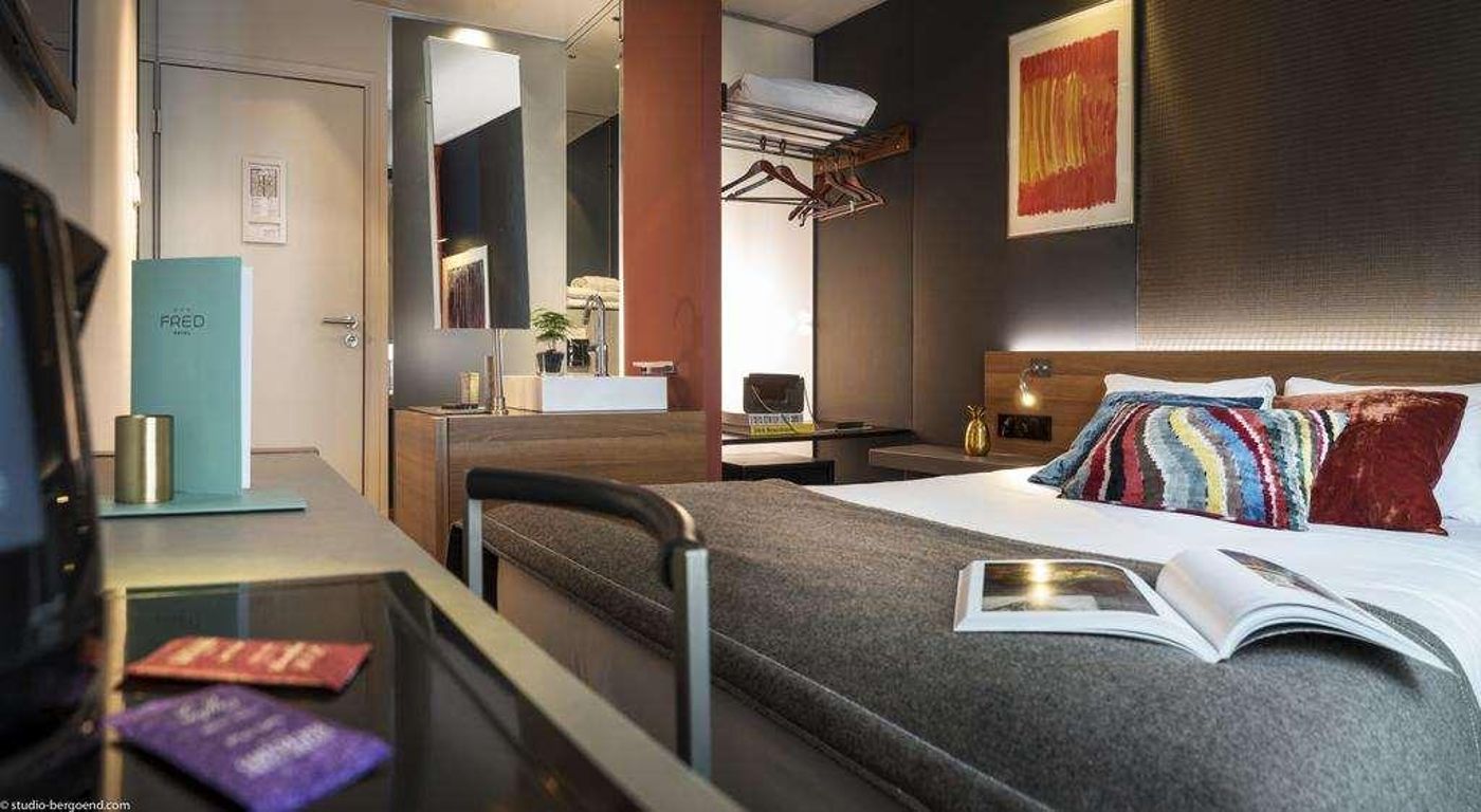 Fred-Hotel-Room-18